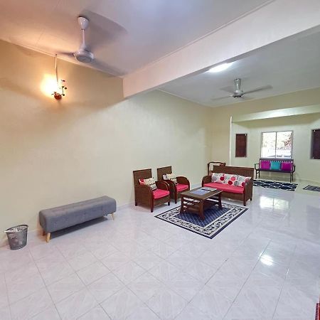 Ahza My Homestay Kemaman Chukai Exterior foto